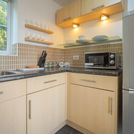 Stylish Apartment With Private Parking Cardiff Esterno foto