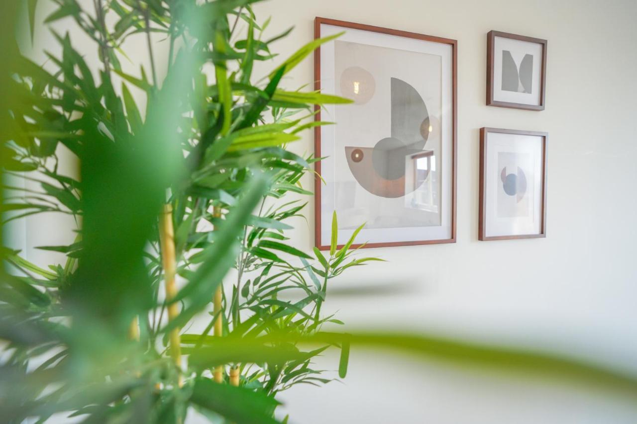 Stylish Apartment With Private Parking Cardiff Esterno foto