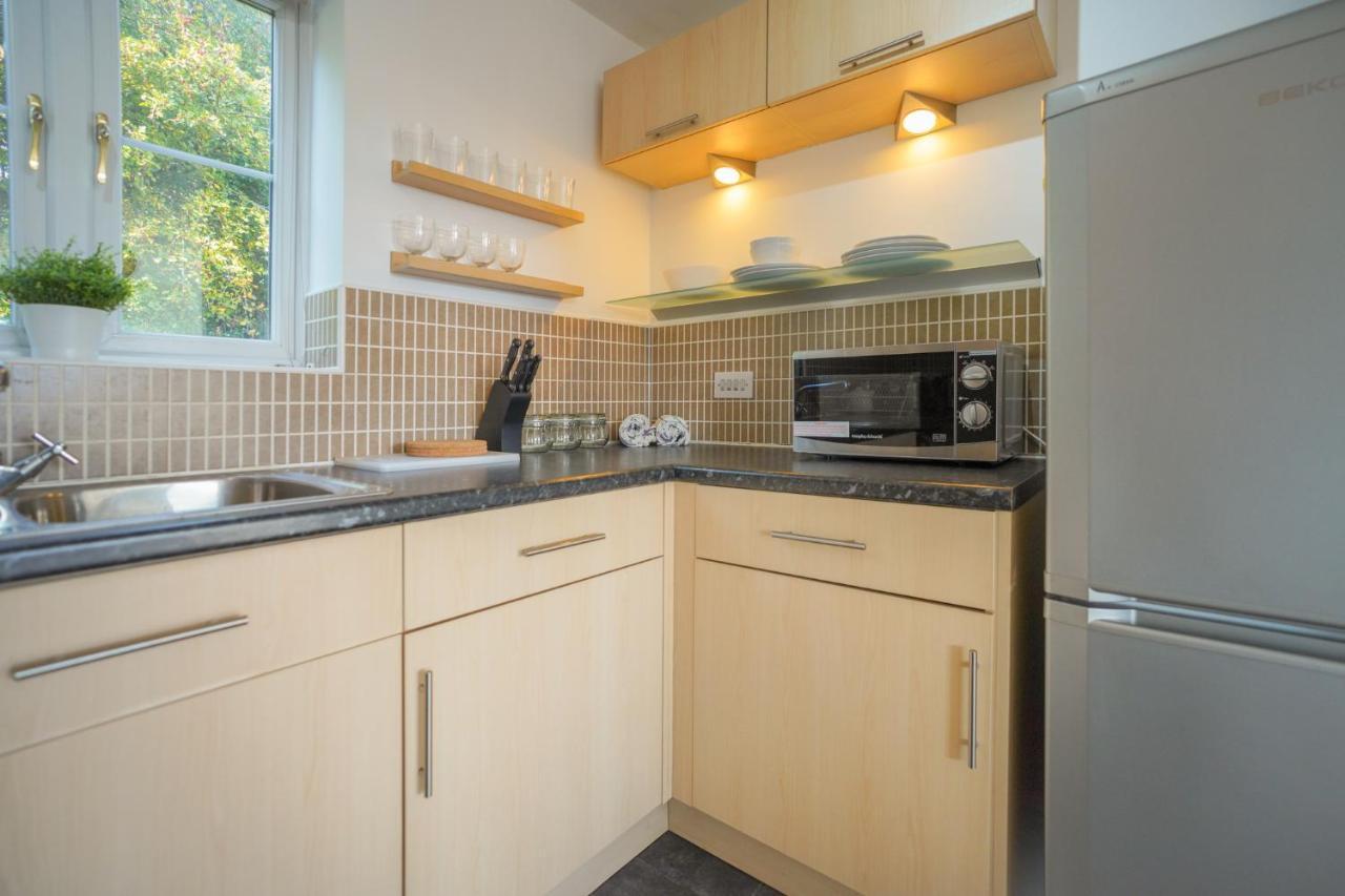 Stylish Apartment With Private Parking Cardiff Esterno foto