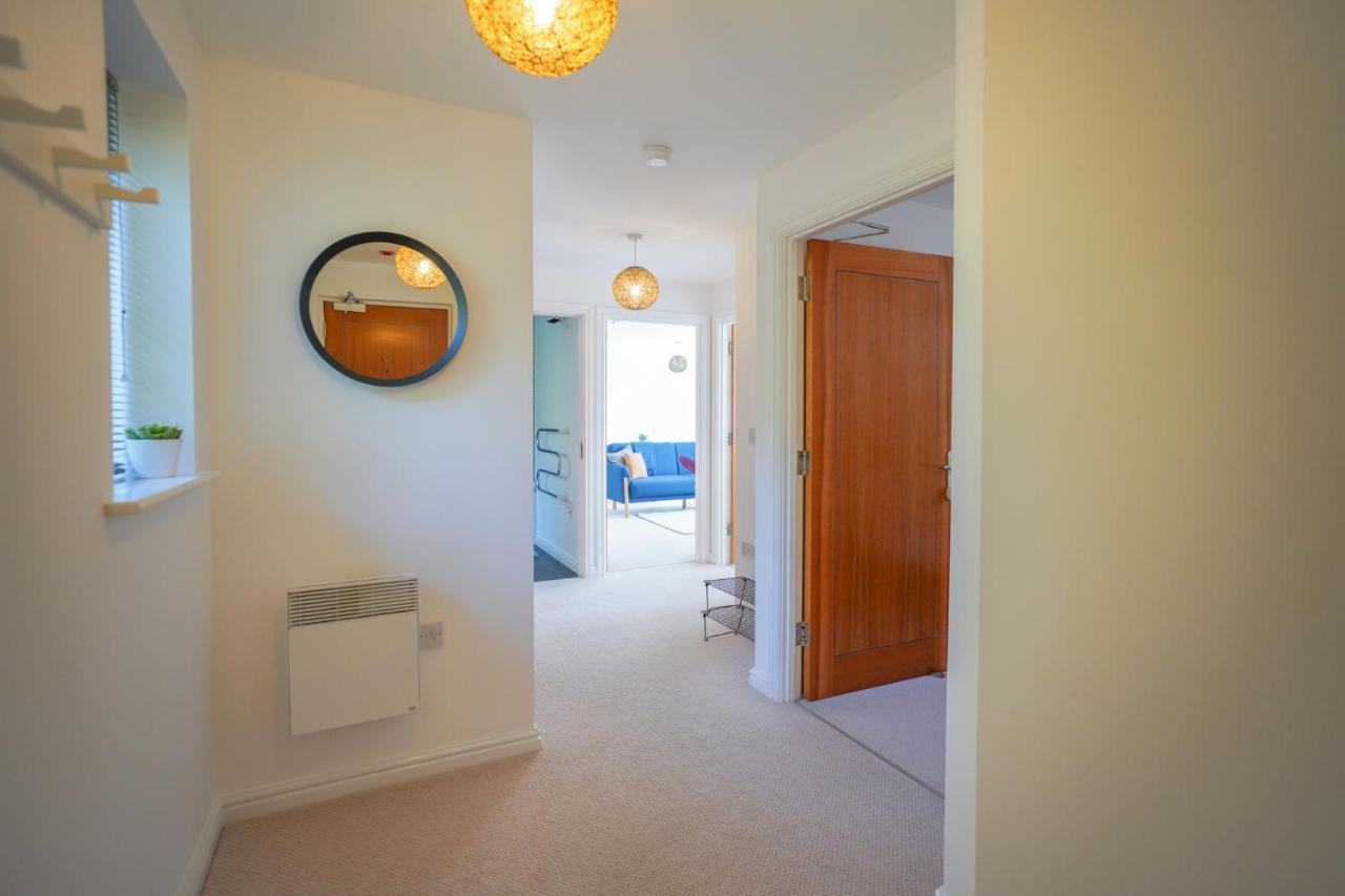 Stylish Apartment With Private Parking Cardiff Esterno foto