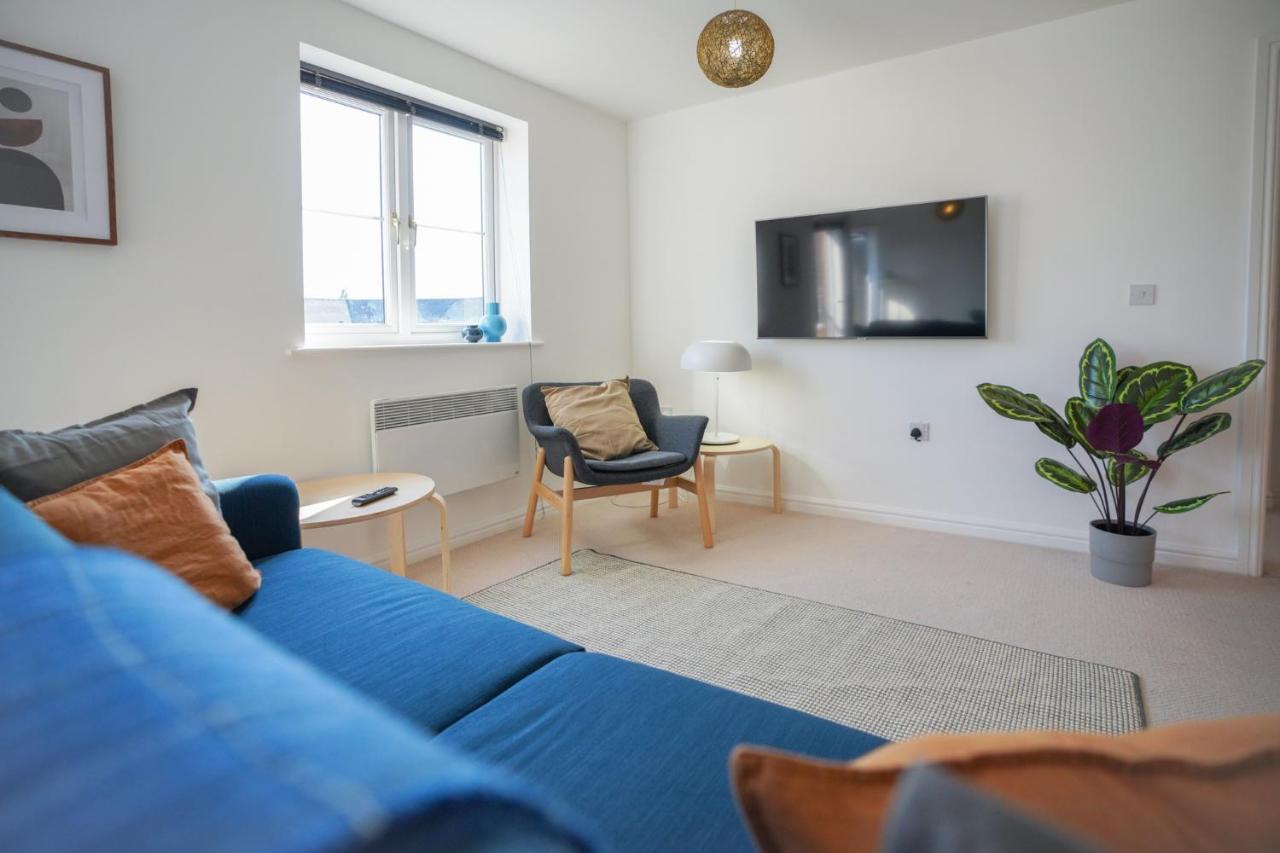 Stylish Apartment With Private Parking Cardiff Esterno foto