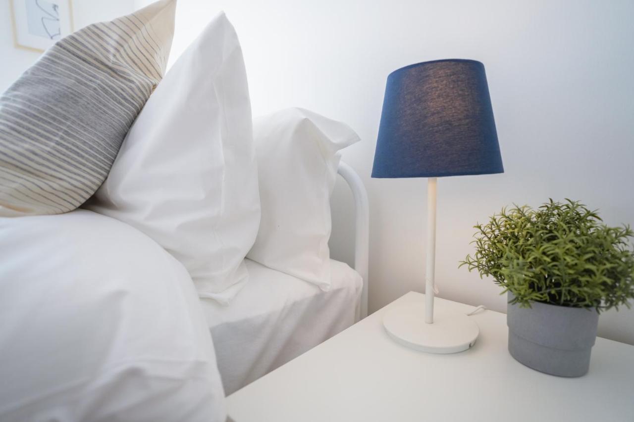 Stylish Apartment With Private Parking Cardiff Esterno foto